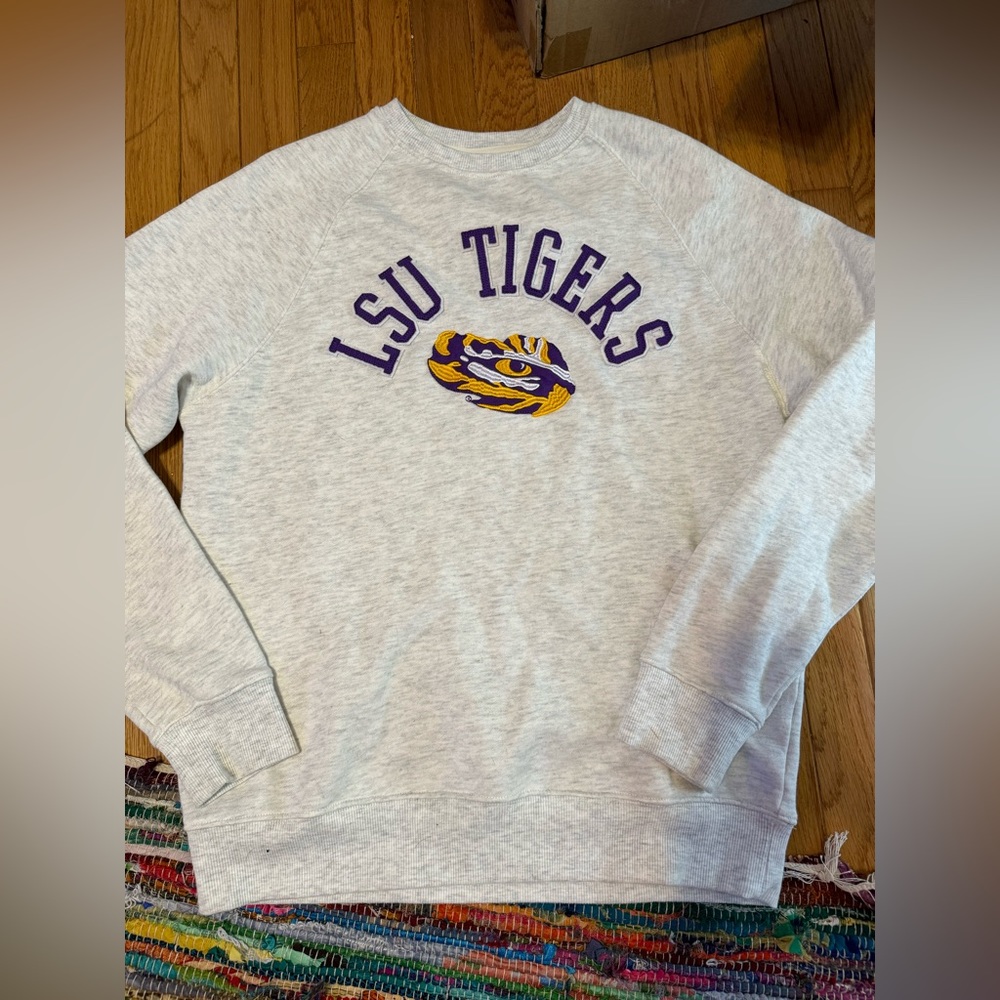 LSU sweatshirt